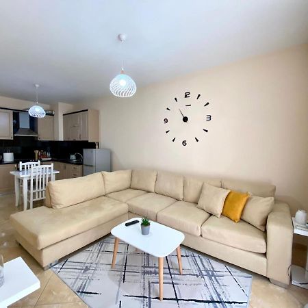Chlo Apartment 2 地拉那 外观 照片