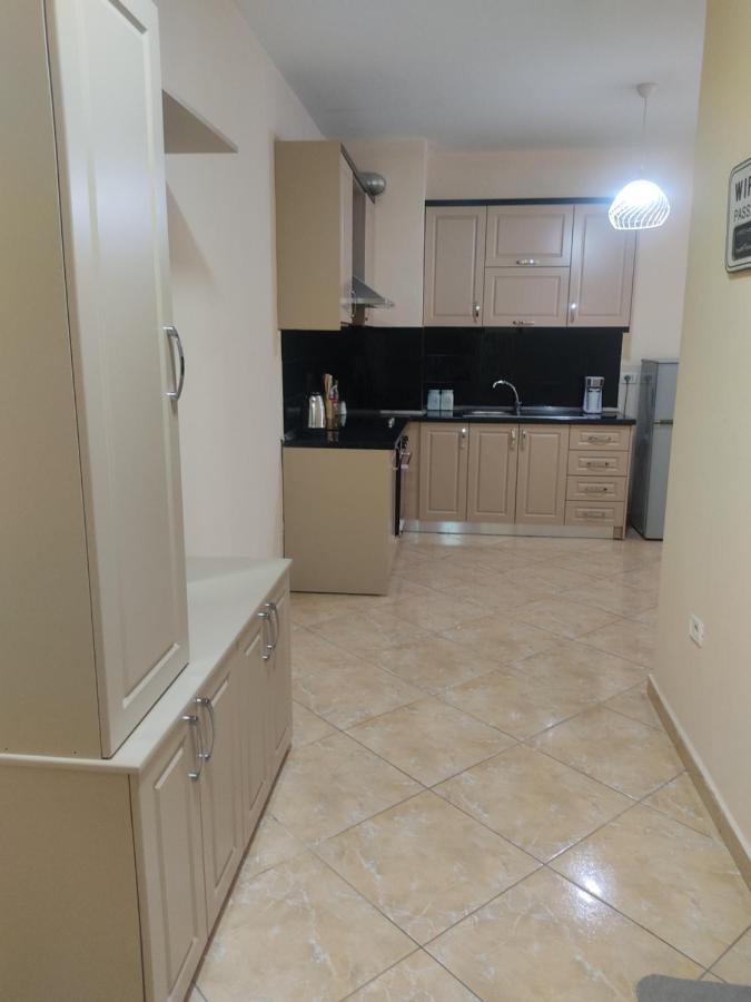 Chlo Apartment 2 地拉那 外观 照片