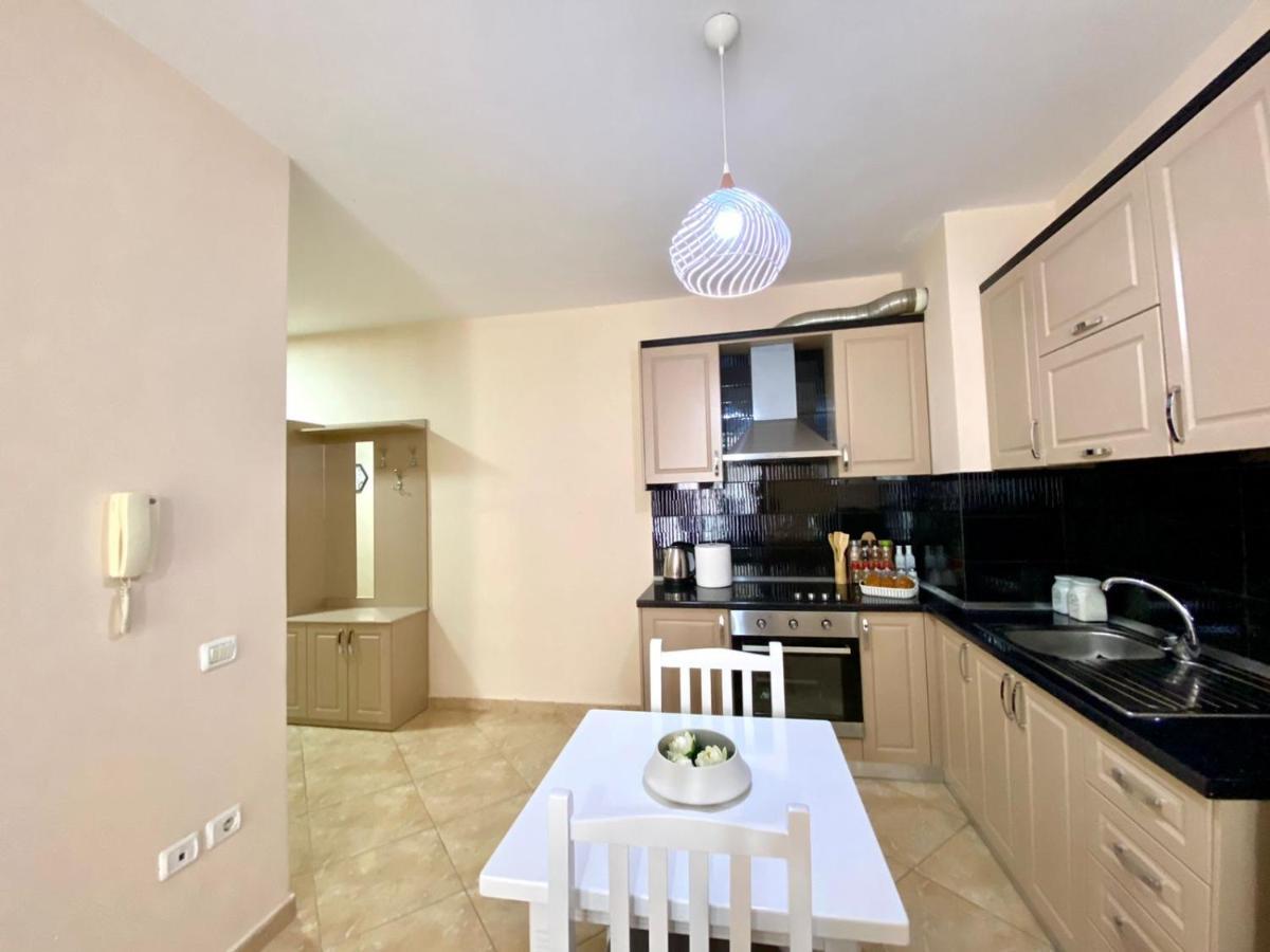 Chlo Apartment 2 地拉那 外观 照片