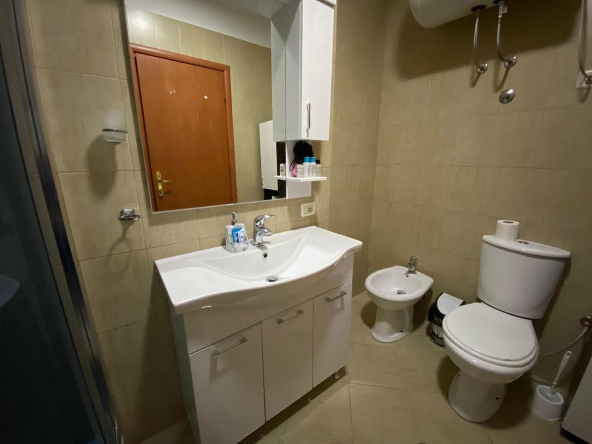 Chlo Apartment 2 地拉那 外观 照片